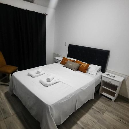 Solano House Bed & Breakfast Termas de Rio Hondo Luaran gambar